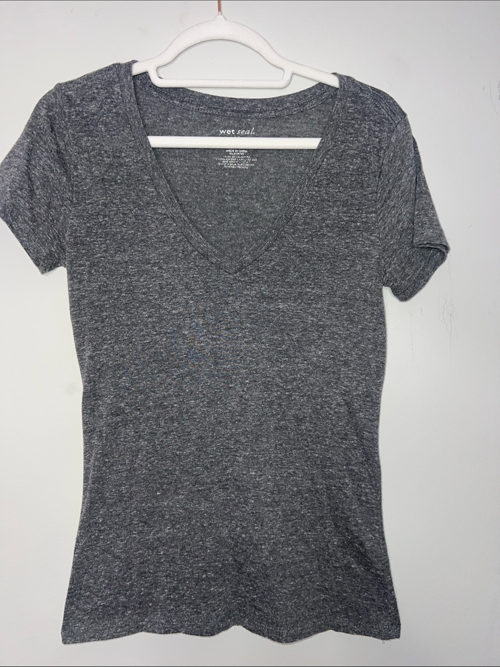 Wet Seal Gray V-Neck Short Sleeve Tee